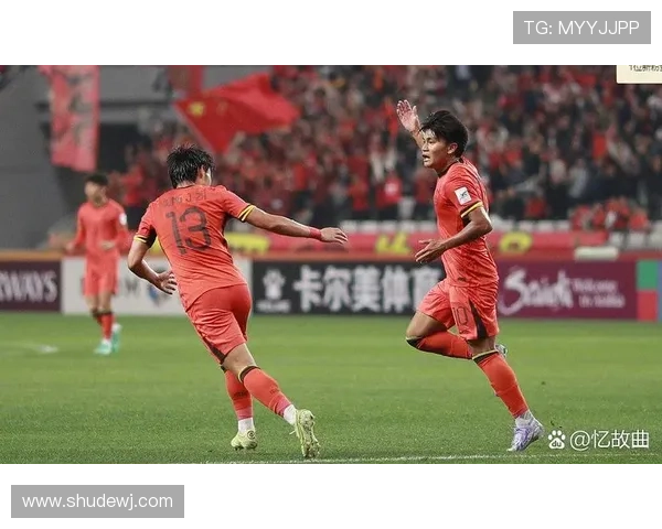 广州足球队心理素质引发热议球迷与专家各执己见探讨球队表现 广州足球队心理素质引发热议球迷与专家各执己见探讨球队表现